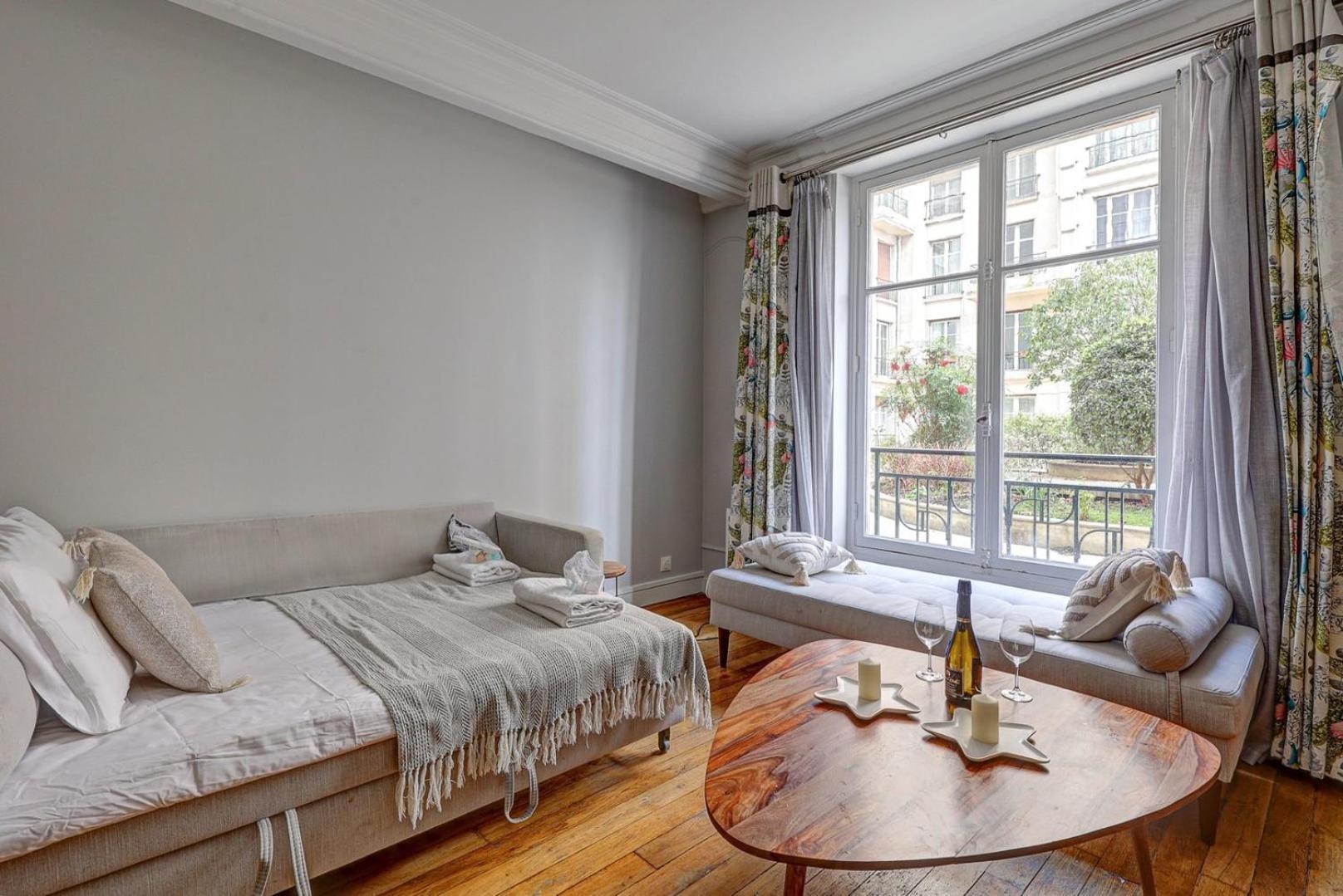 682 Bleriot - Superbe A Appartement Parijs